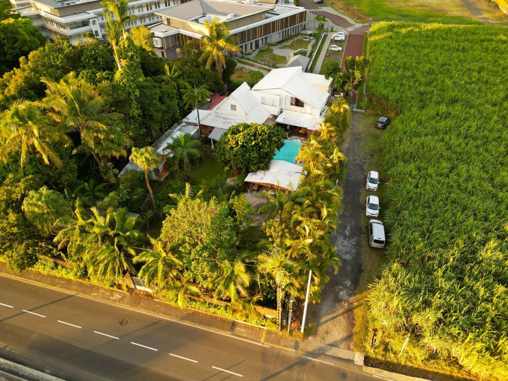 Bed and Breakfast Le Medinilla Bras-Panon Екстер'єр фото